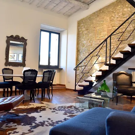 Historic Center Of Spoleto/terrace With Fantastic Views/car Unneccesary